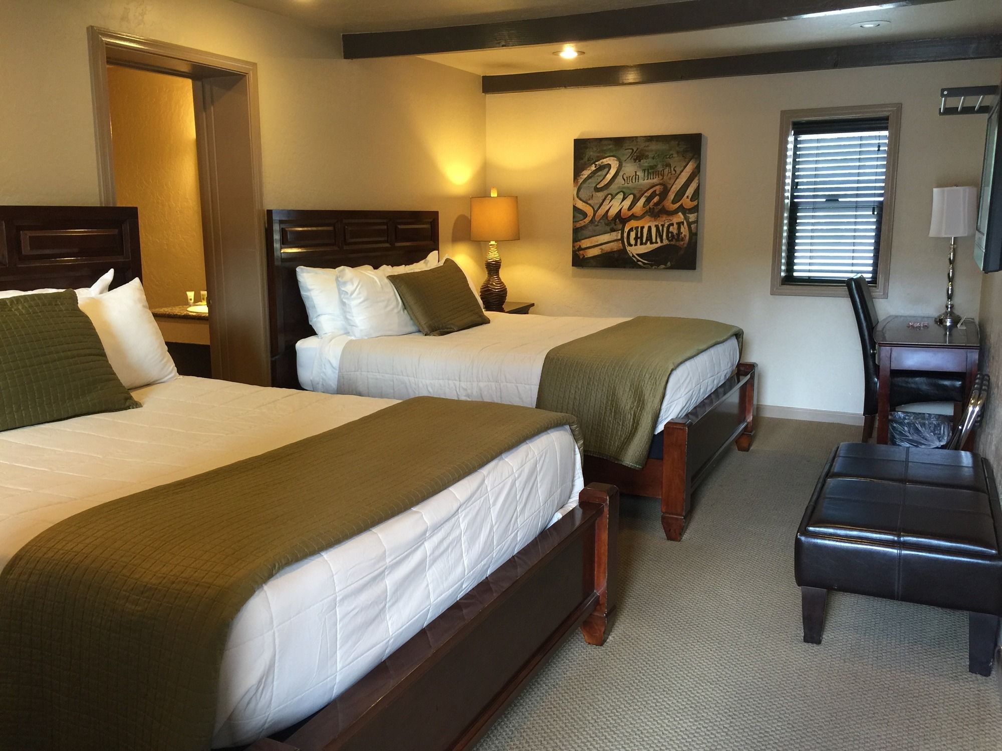 Фото Rodeway Inn & Suites Williams Downtowner - Rte 66