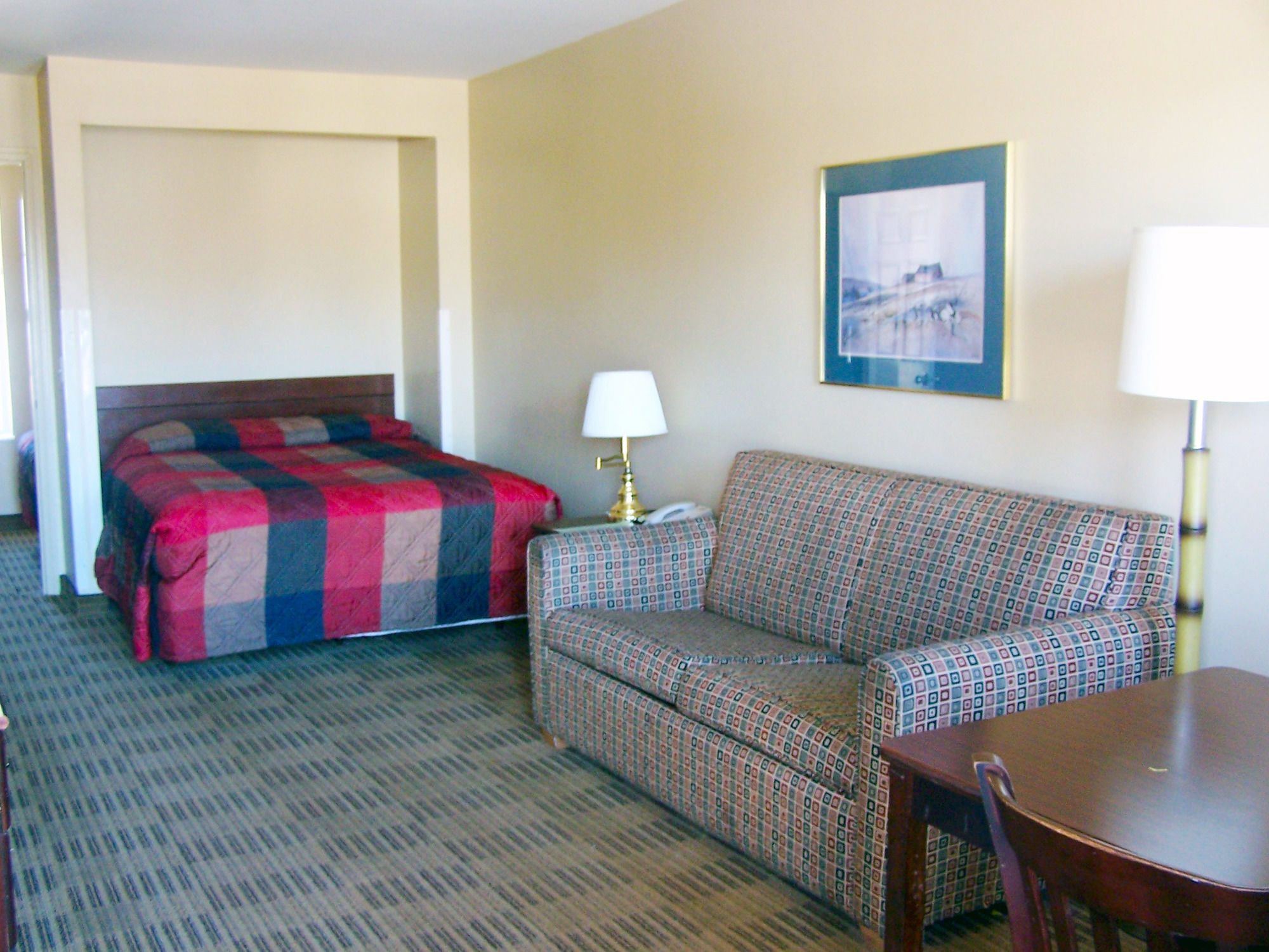 Фото Crossland Economy Studios - Kansas City - Lenexa - 95th St