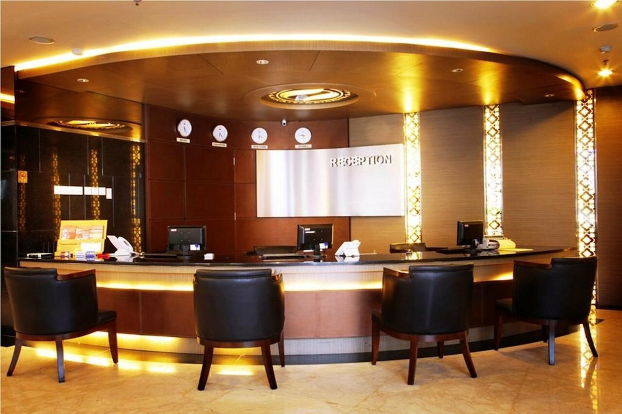 Фото Hermes Palace Hotel Medan