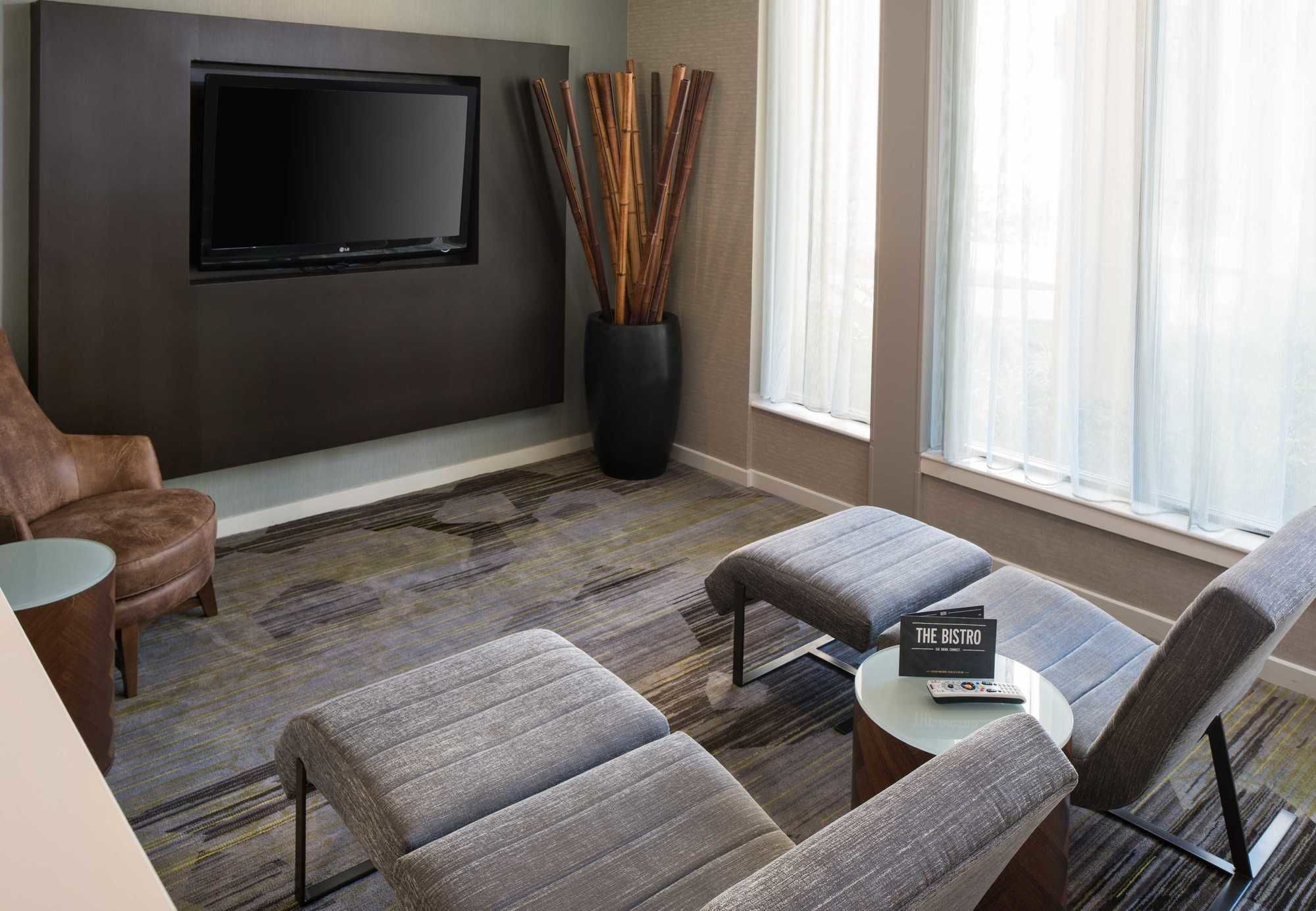 Фото Courtyard by Marriott San Diego Sorrento Valley