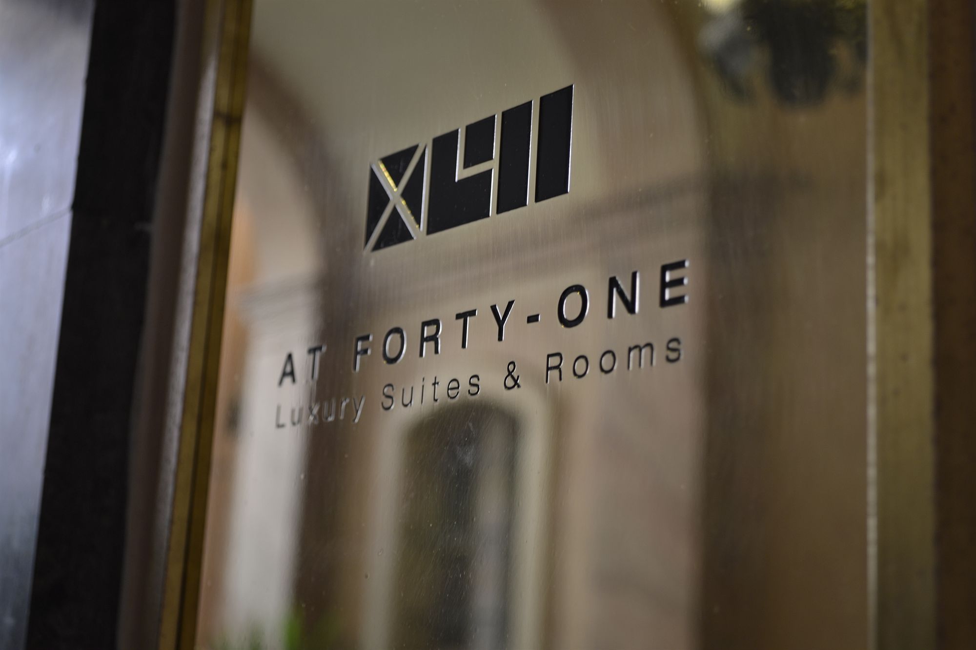 Фото At Forty One