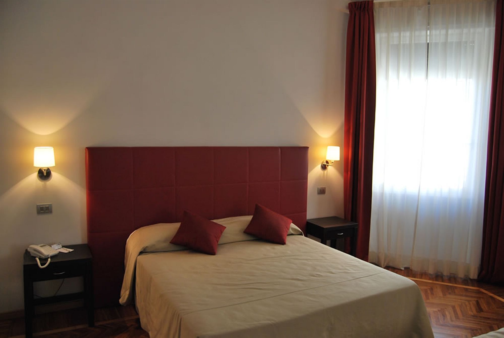 Фото Target Inn Rome