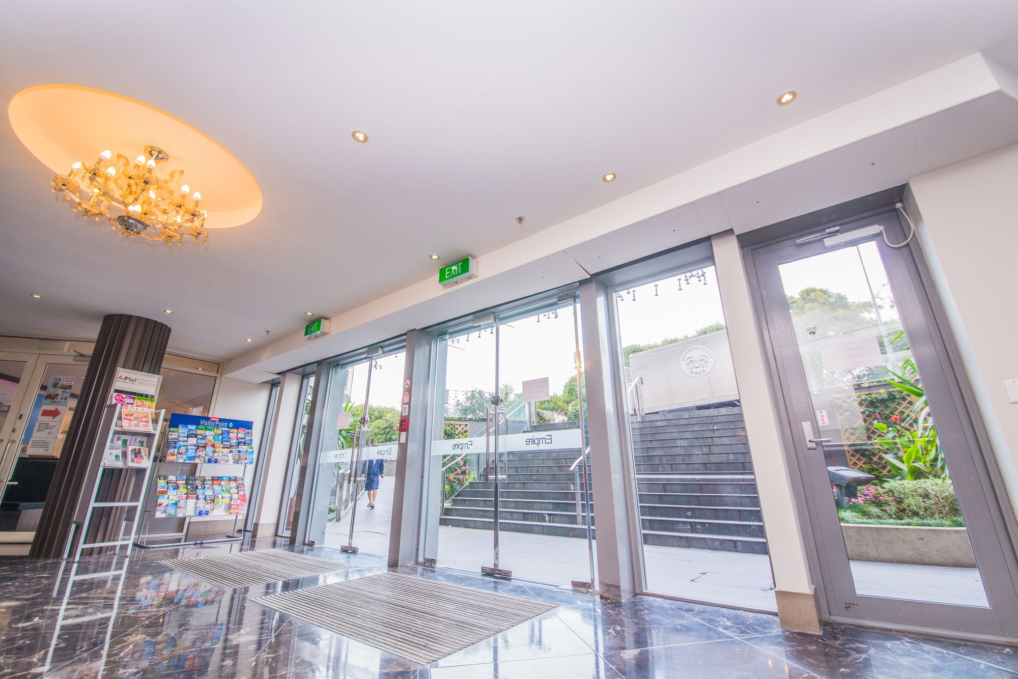 Фото Empire Apartments