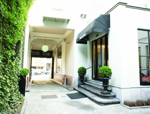 Внешний вид отеля La Legende в Брюссели, фото 1