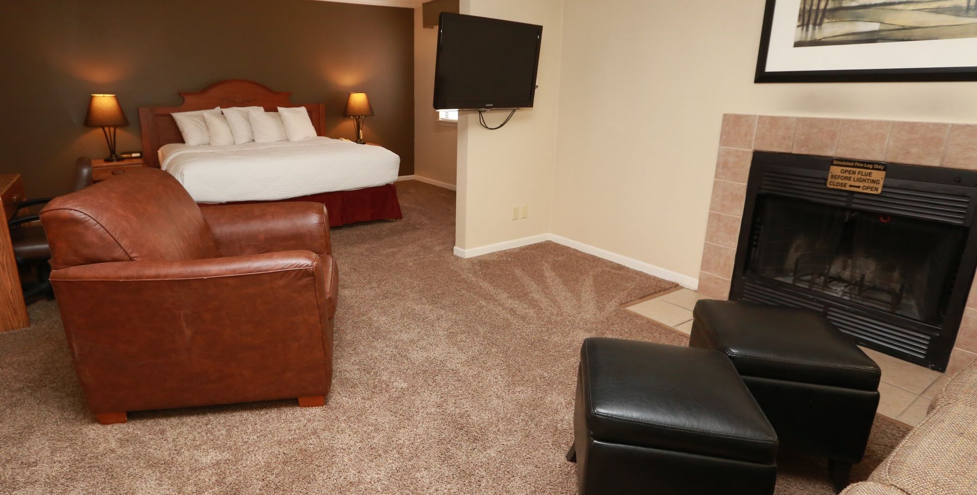 Фото Sterling Hotel and Suites