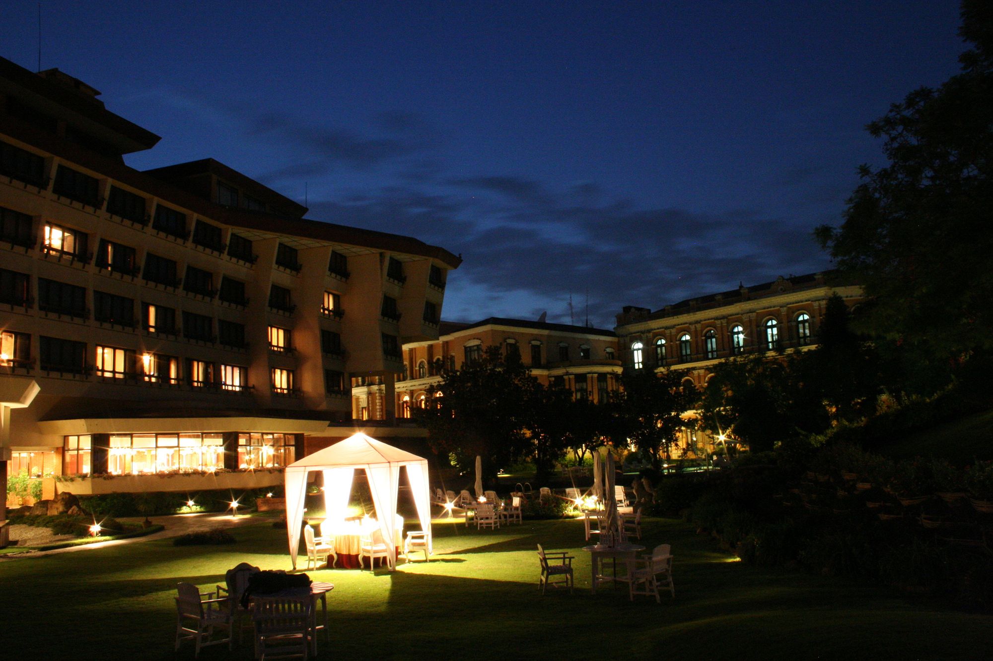 Фото Hotel Yak & Yeti