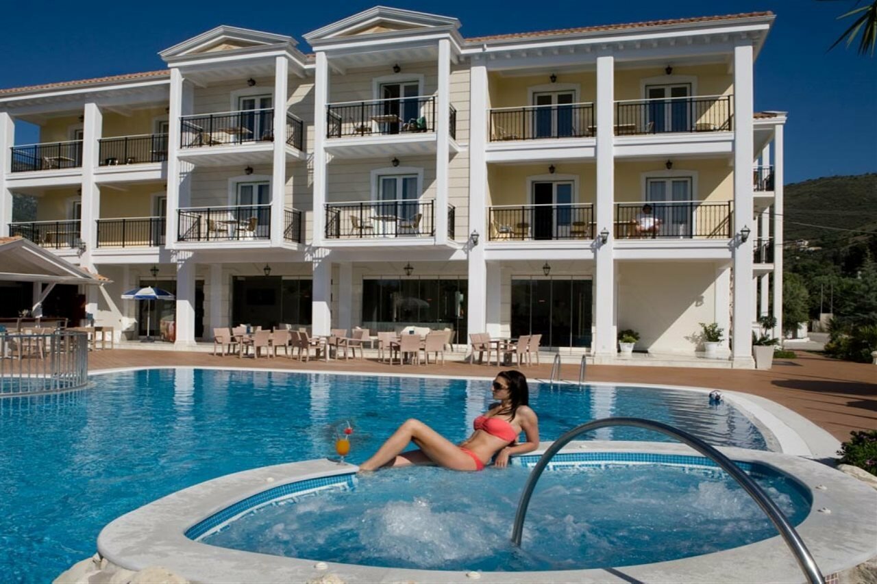 Фото Royal Nidri Hotel & Apartments