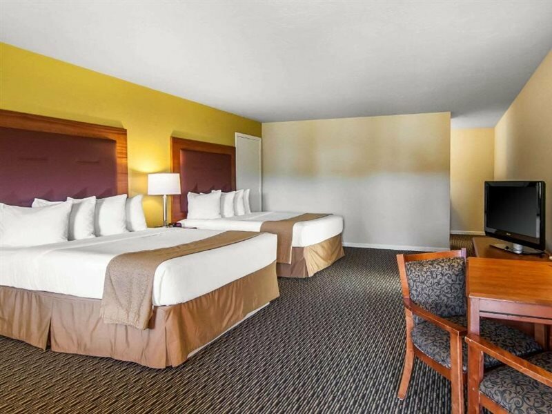 Фото Quality Inn & Suites at Coos Bay