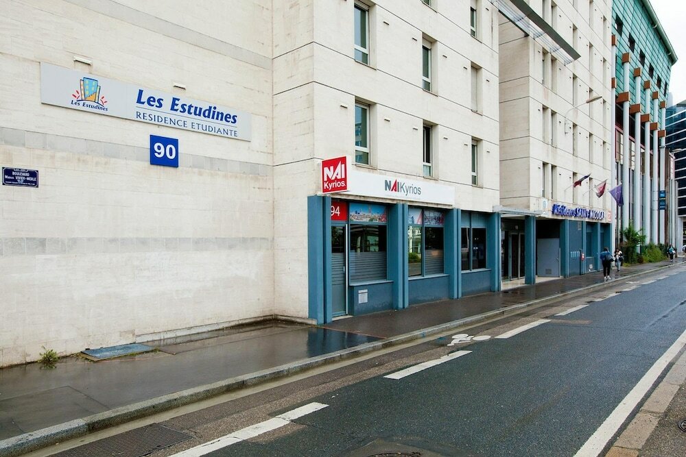 Фото Séjours and Affaires Lyon Saint Nicolas