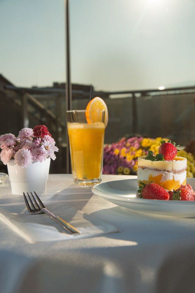 Фото Rosslyn Thracia Hotel