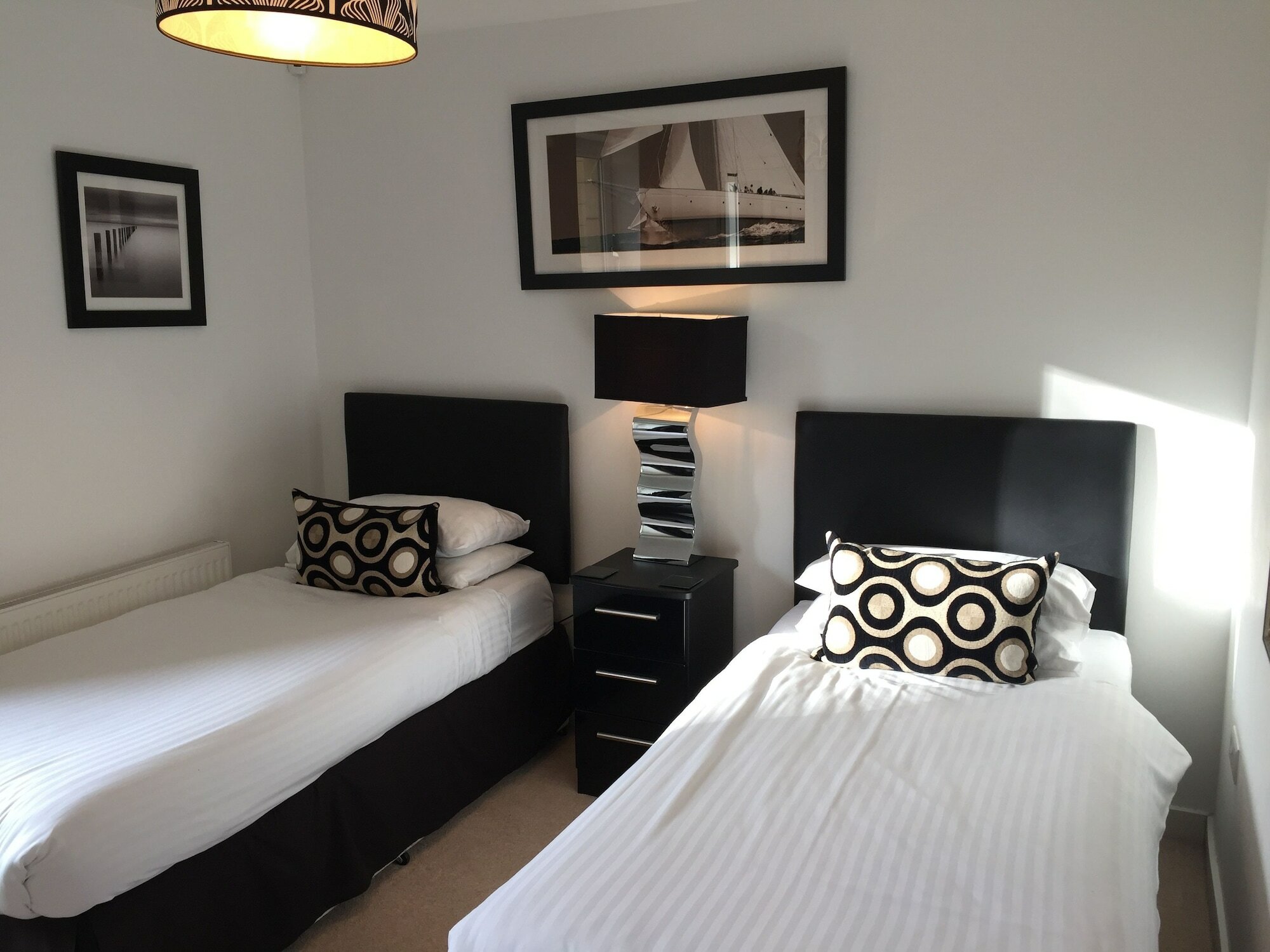 Фото Oakhill Apartments Edinburgh