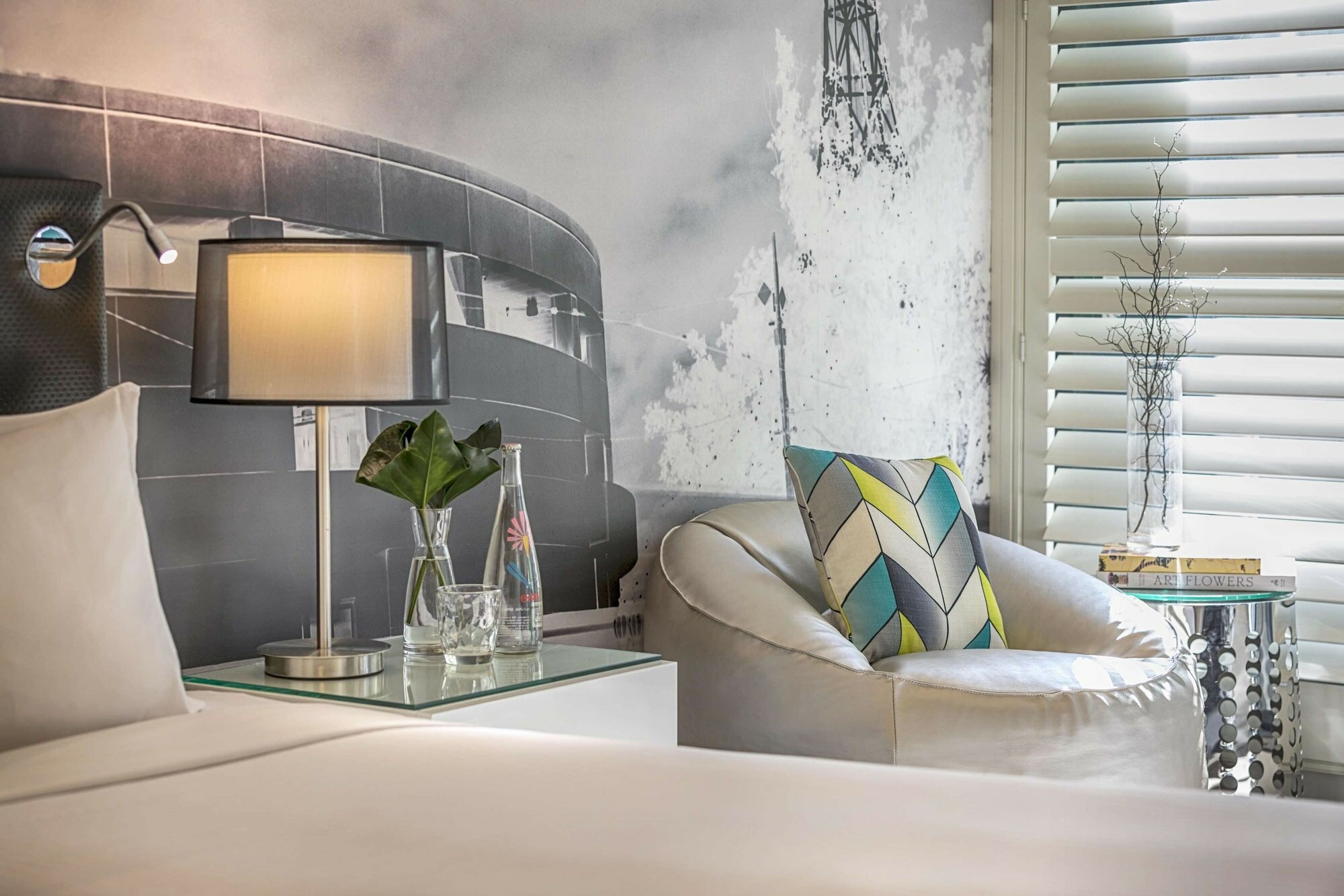 Фото Oaks Melbourne on William Suites