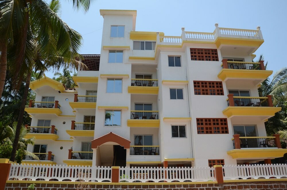 Фото A's Holiday Beach Resort