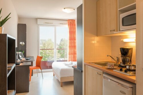 Апартаменты Park&Suites Appart'City Nantes Saint Herblain - Appart Hôtel в Сент-Эрблене