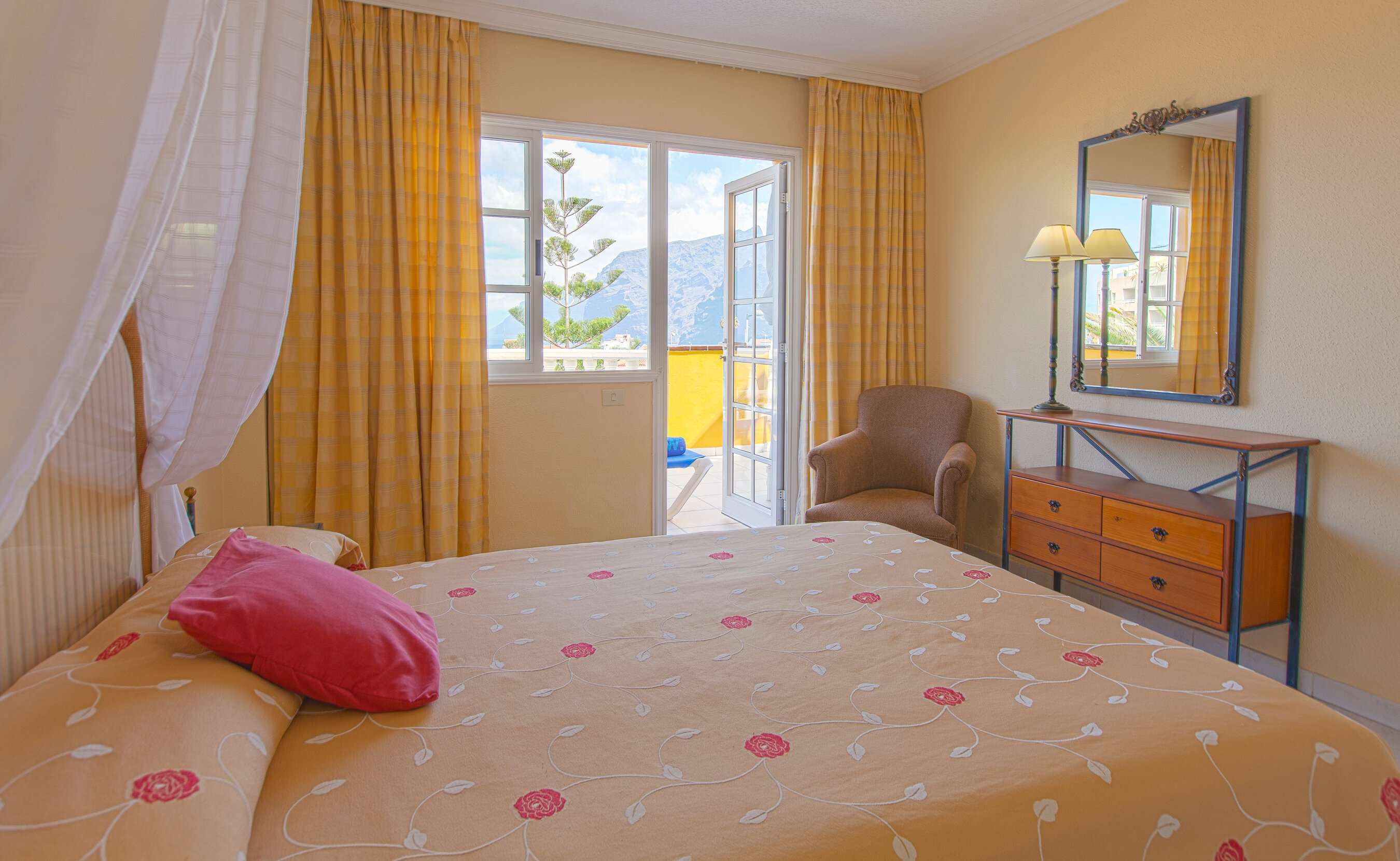 Фото El Marques Palace by Intercorp Hotel Group