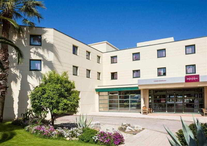 Гостиница Mercure Cannes Mandelieu