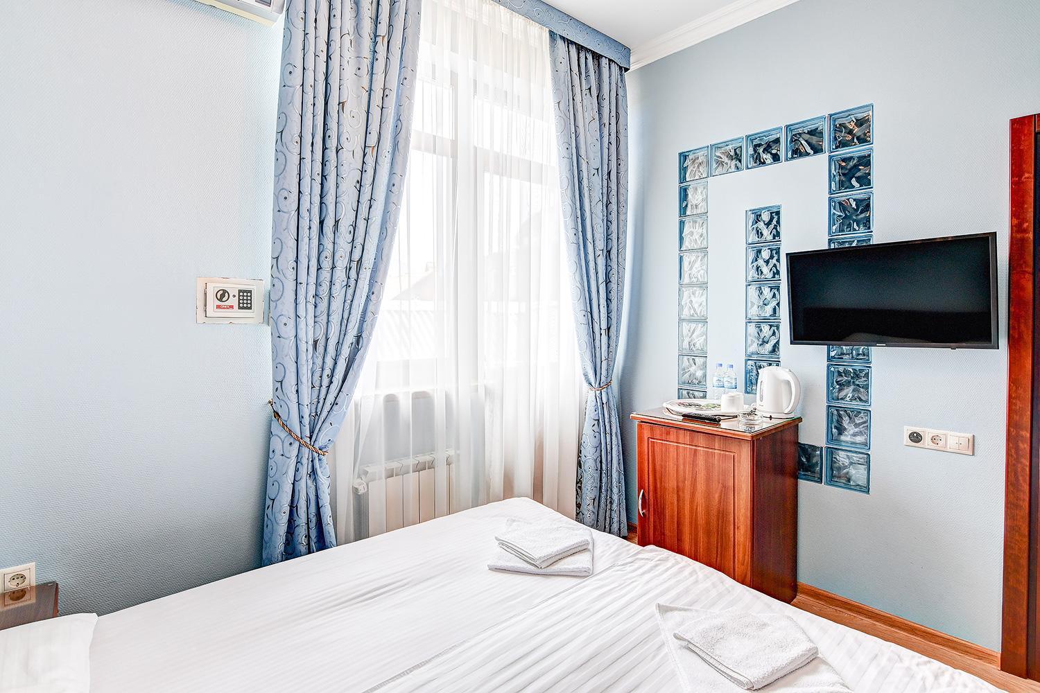 Фото Река и Море