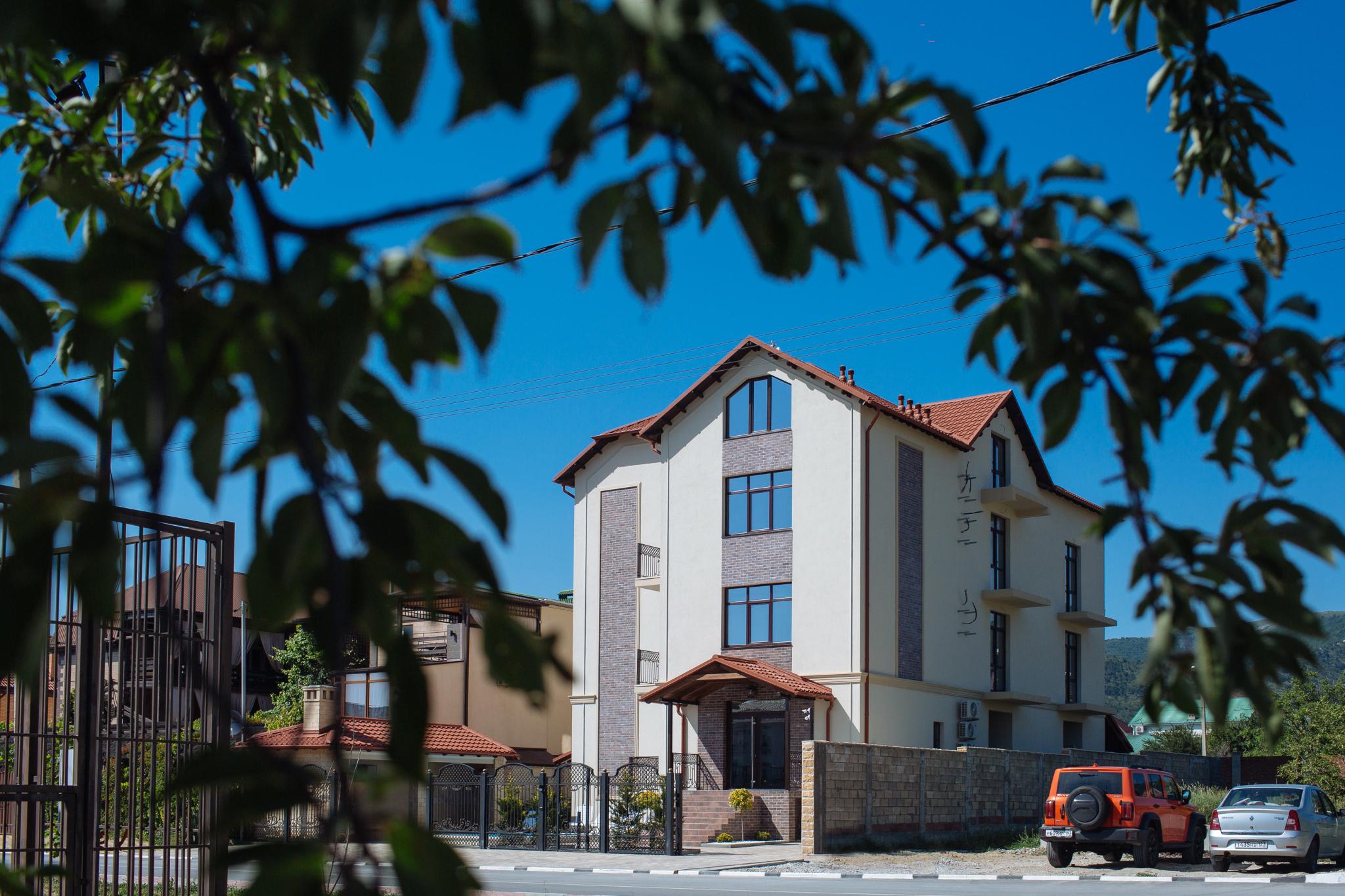 Фото отеля 2