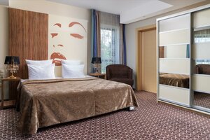 Denart (Tsentralniy Microdistrict, Gorkogo Lane, 16), hotel