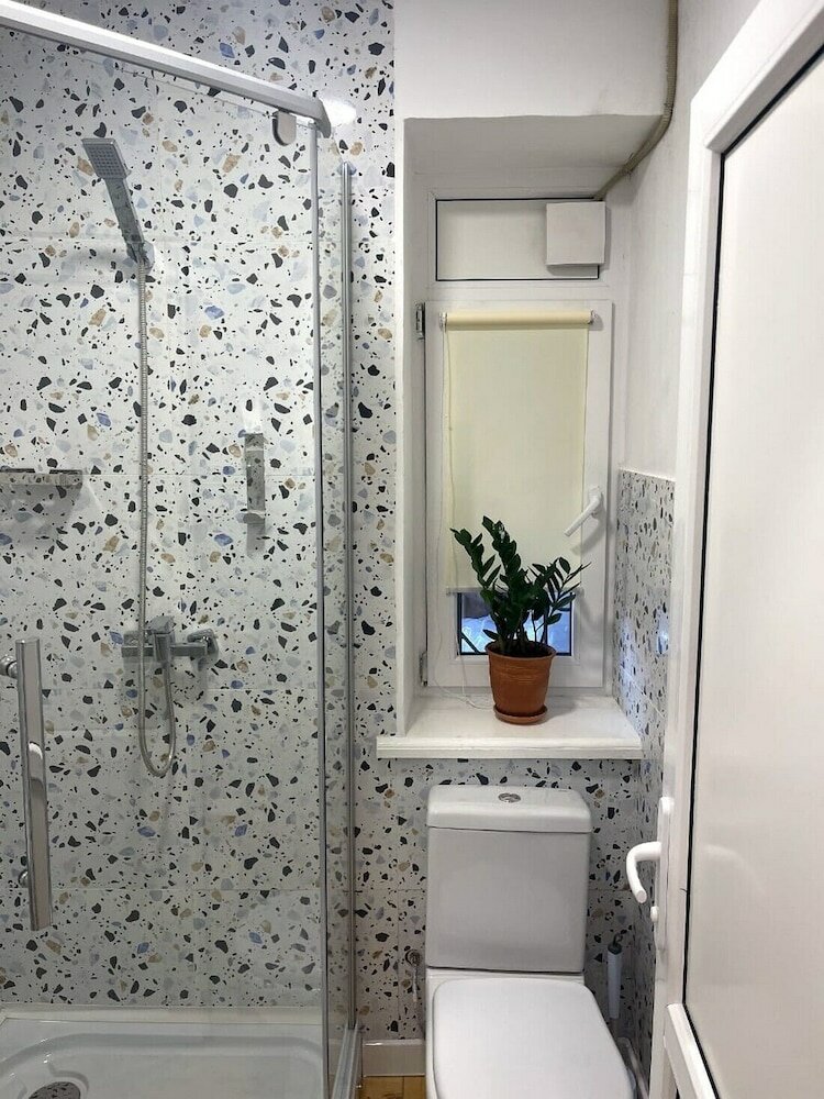 Фото Family Guest House & Hostel