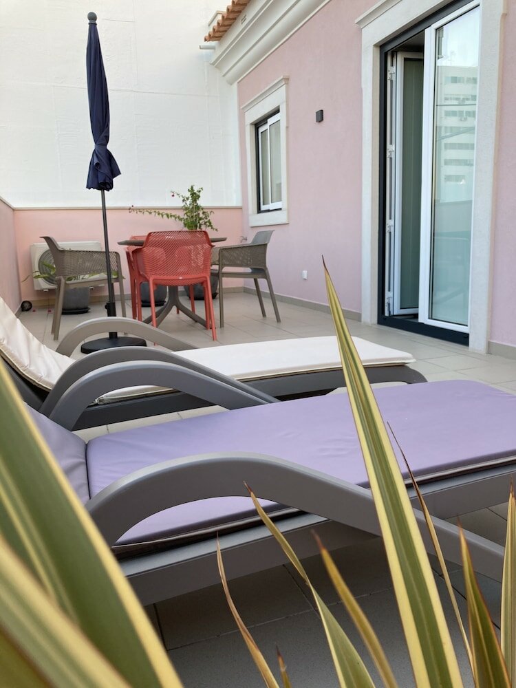 Фото Cardeal Suites & Apartments