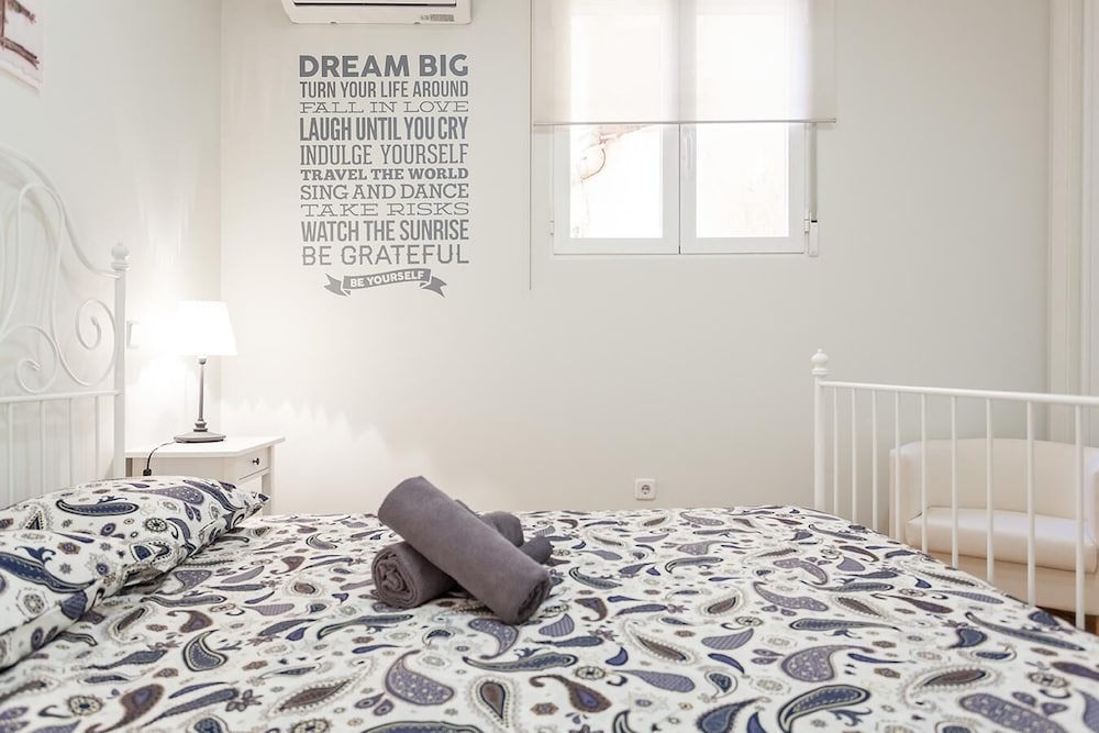 Фото Stunning Urban Apt. Historic District - Sol