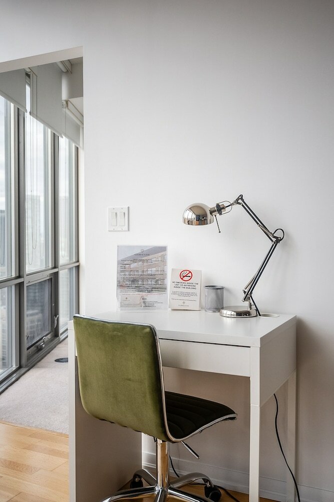 Фото Апарт-отель Globalstay Burano Condos in Downtown Toronto