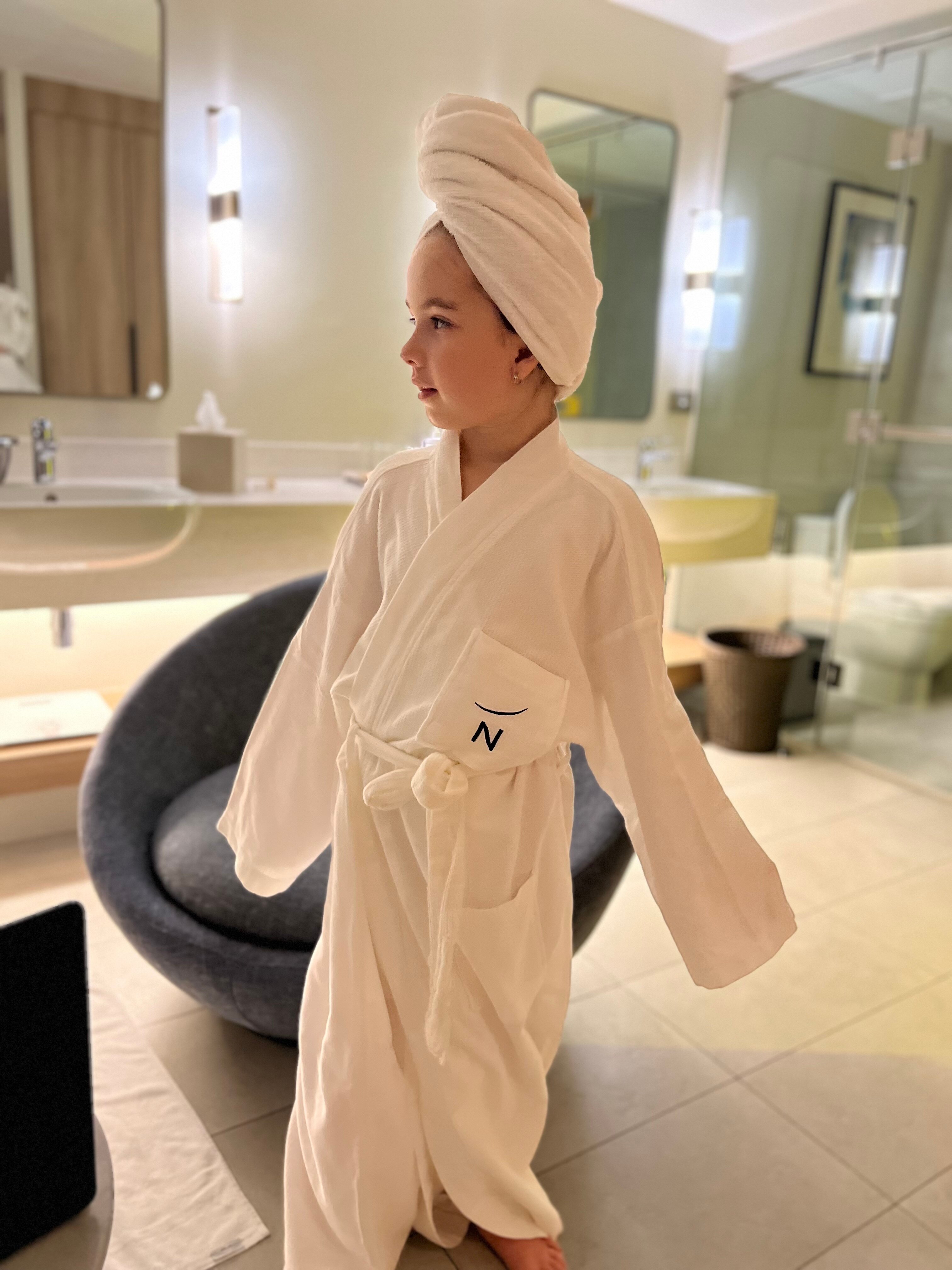 Фото Novotel Suites Manila at Acqua