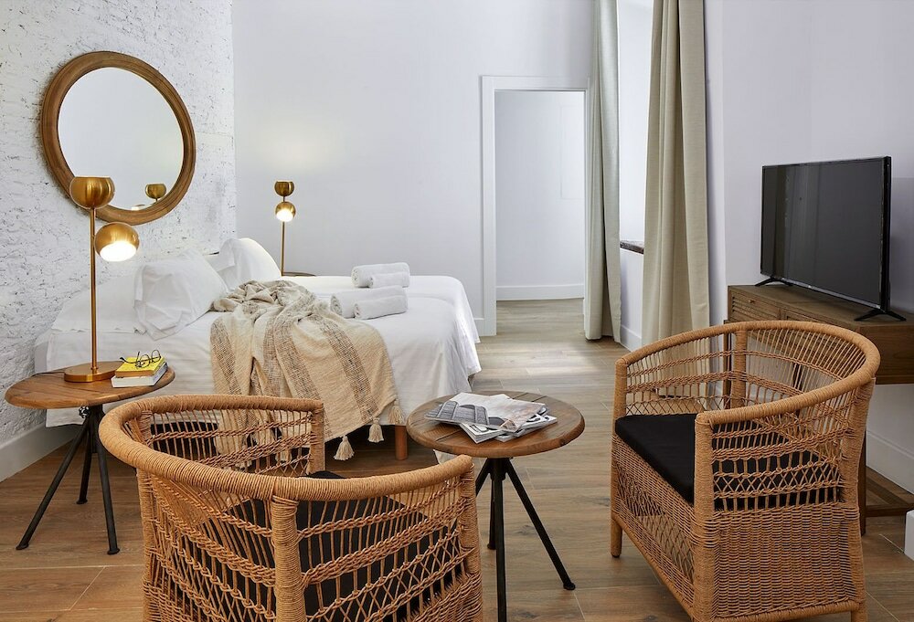 Фото Lodgingmalaga Plaza de la Constitución