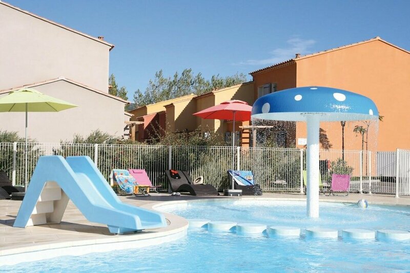 Гостиница Résidence Lagrange Vacances L'Oustau de Sorgue