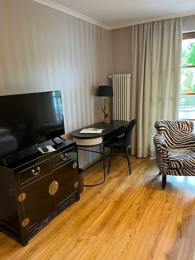 Фото Hotel Restaurant Vinothek Lamm