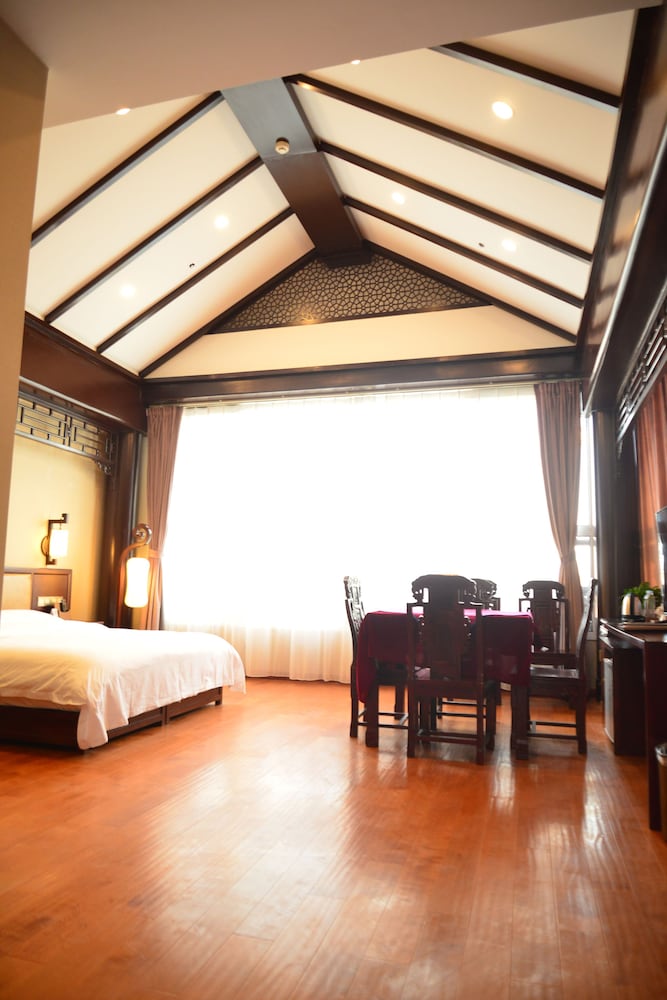 Фото Yitingzhenshe Hotel