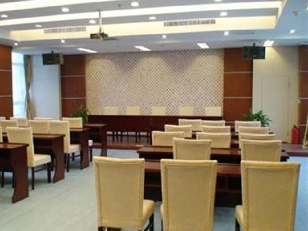 Фото GreenTree Inn Taizhou Jingjiang Jiangping Road Shanghai City Business Hotel