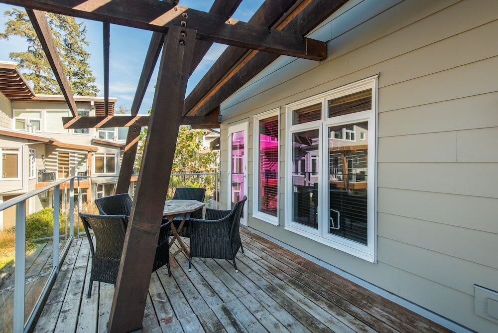 Фото Cox Bay Beach Resort