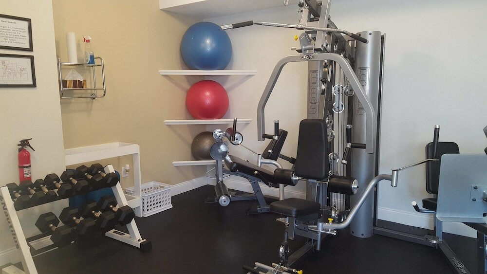 Фото Crescent Suites Hotel