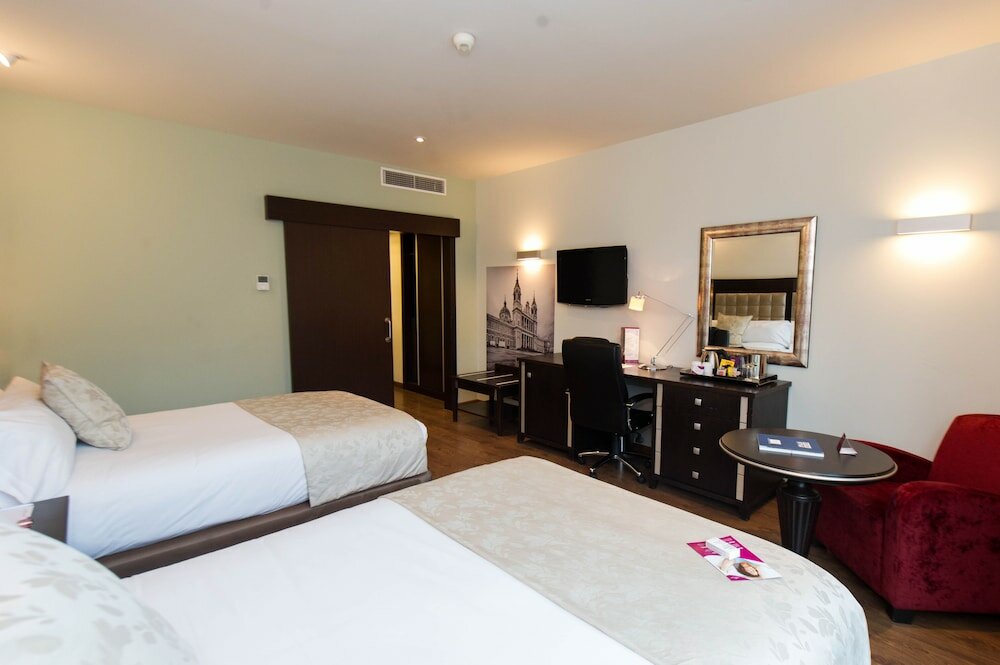 Фото Crowne Plaza Madrid Airport, an Ihg Hotel