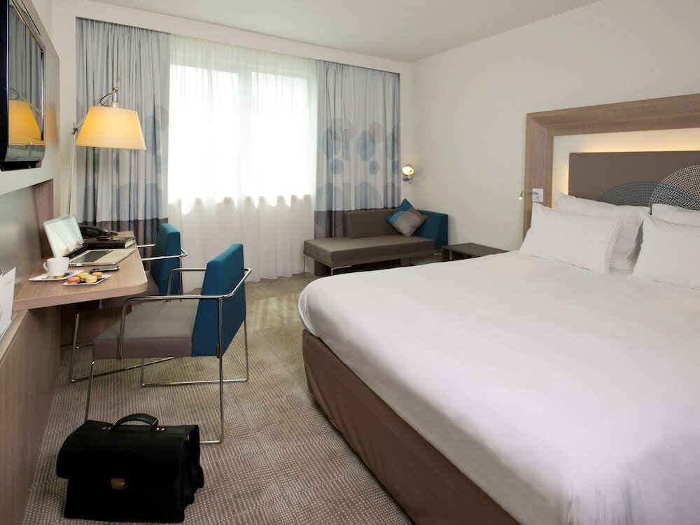 Фото Novotel Leeds Centre