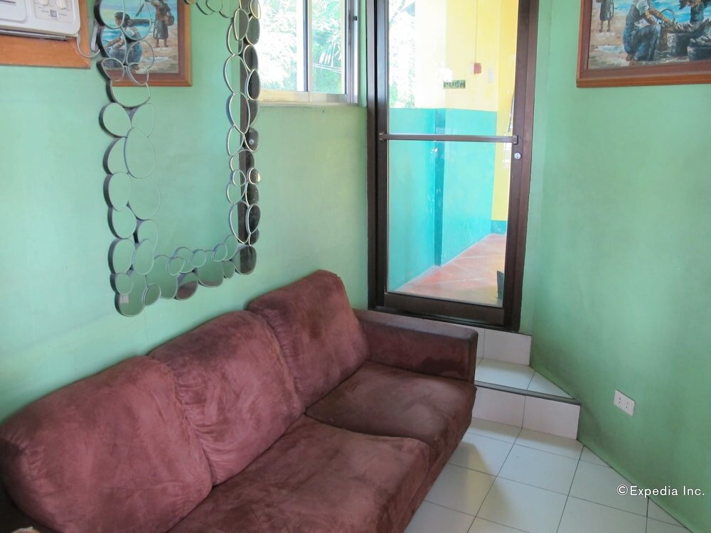 Фото Lylie Hotel