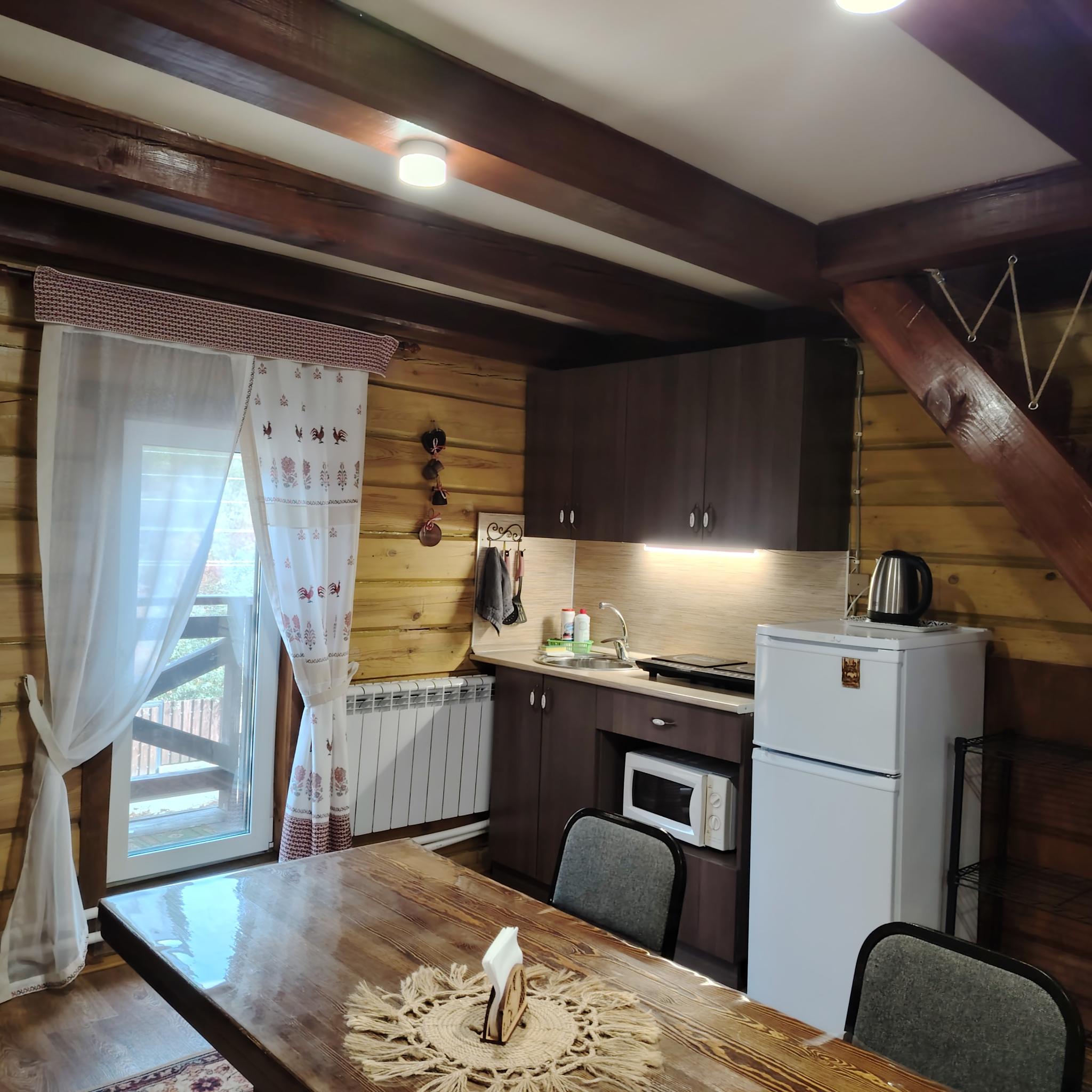 Фото Горная Пчела