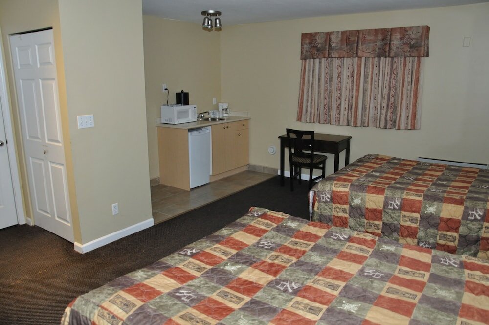 Фото Canadian Inn