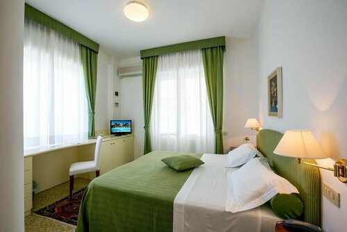Гостиница Mion Hotel And Sanio Restaurant
