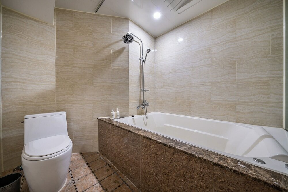 Фото Ansan Seowon Tourist Hotel