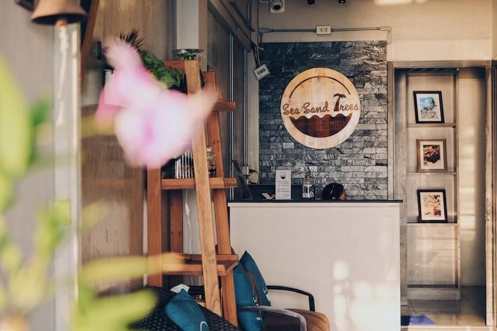 Фото Sea Sand Trees