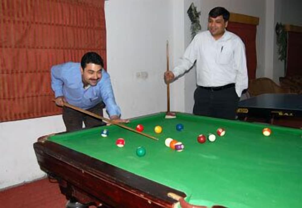 Фото Woodsvilla Resort