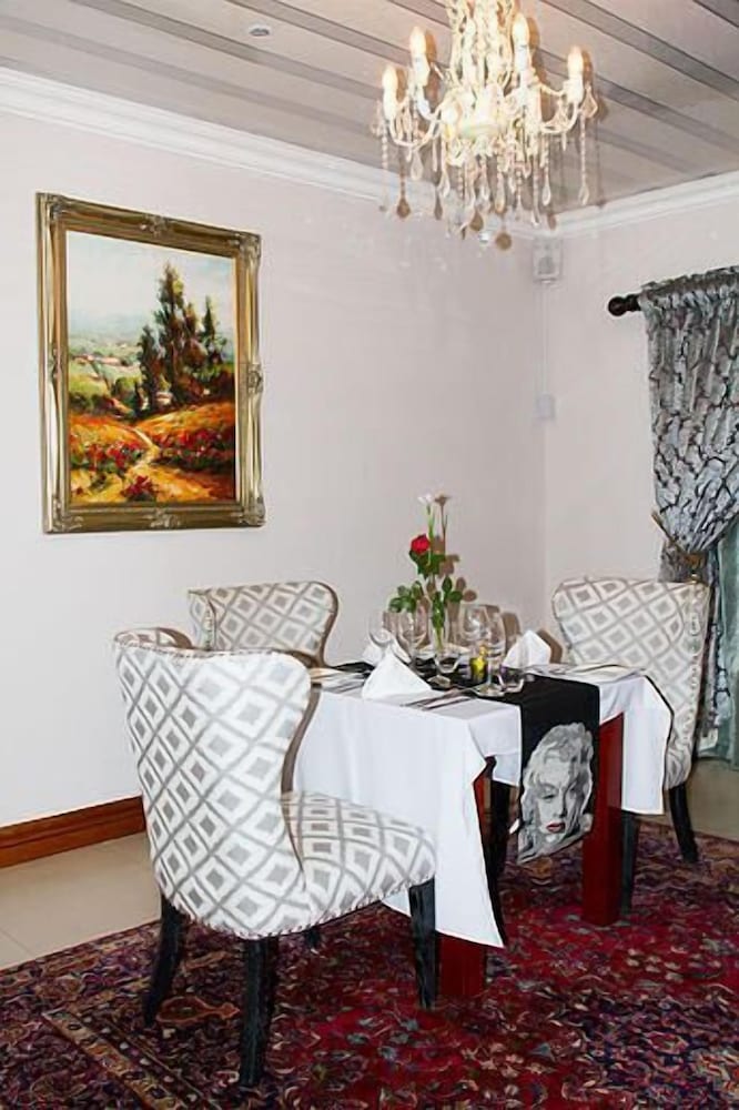 Фото Classique Grace Boutique Hotel