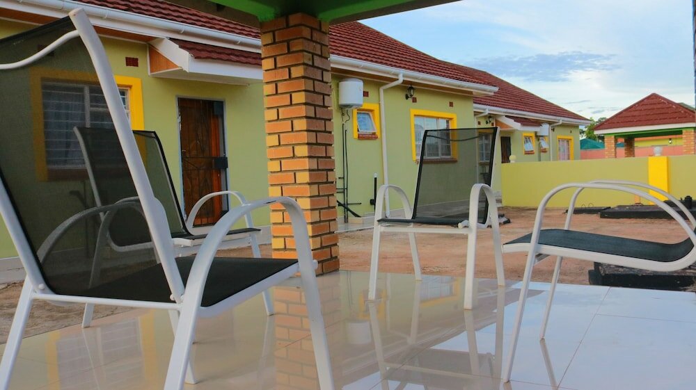 Фото Km Executive Lodge