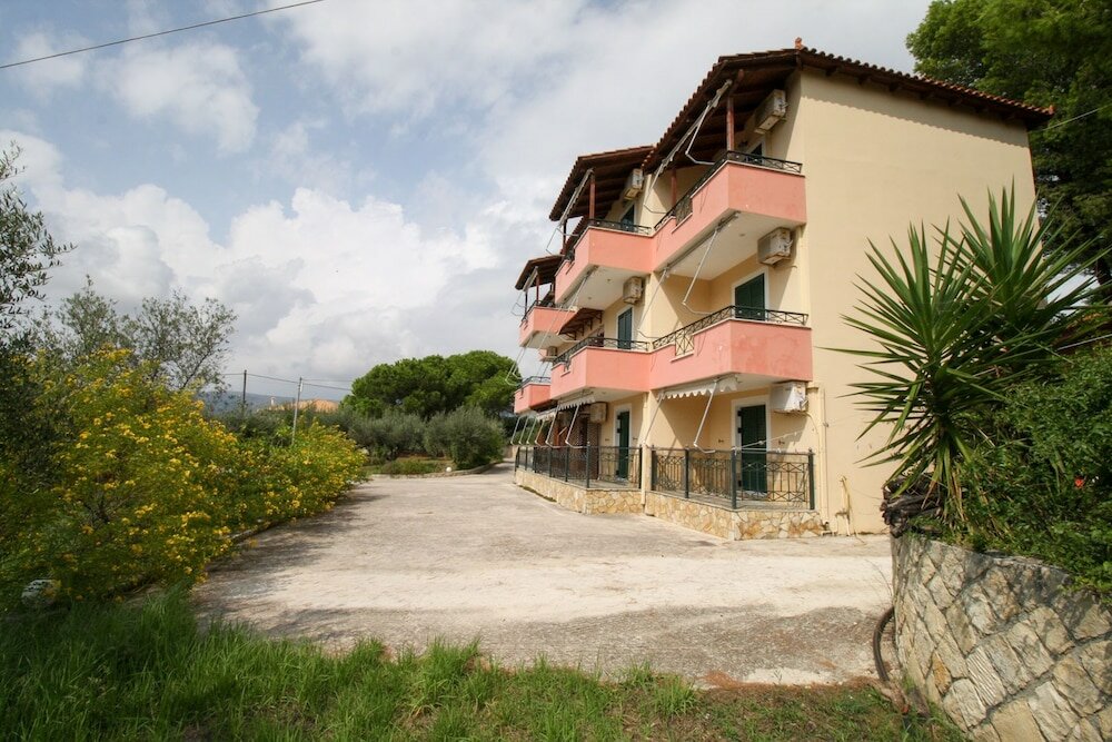 Фото Almyros Studios & Apartments