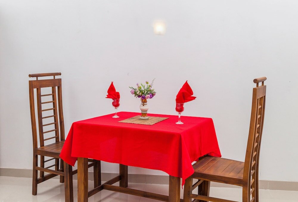 Фото Hotel Crown Plaza Katunayake