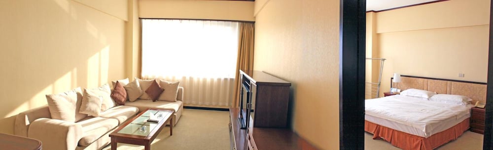 Фото Dalian Royal Hotel