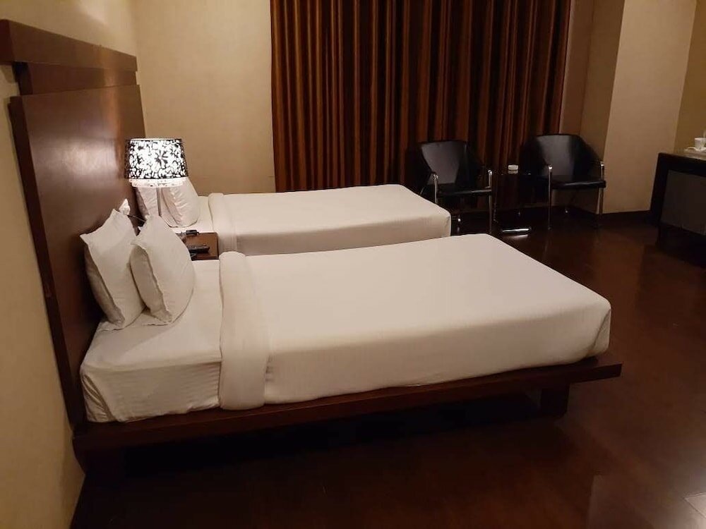 Фото Hotel MD's Continental